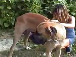 Teen Wants To Fuck Dog